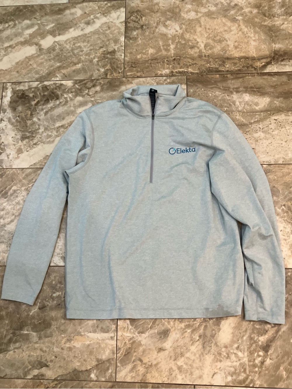 Men’s lululemon Soft Jersey Half-zip pullover.